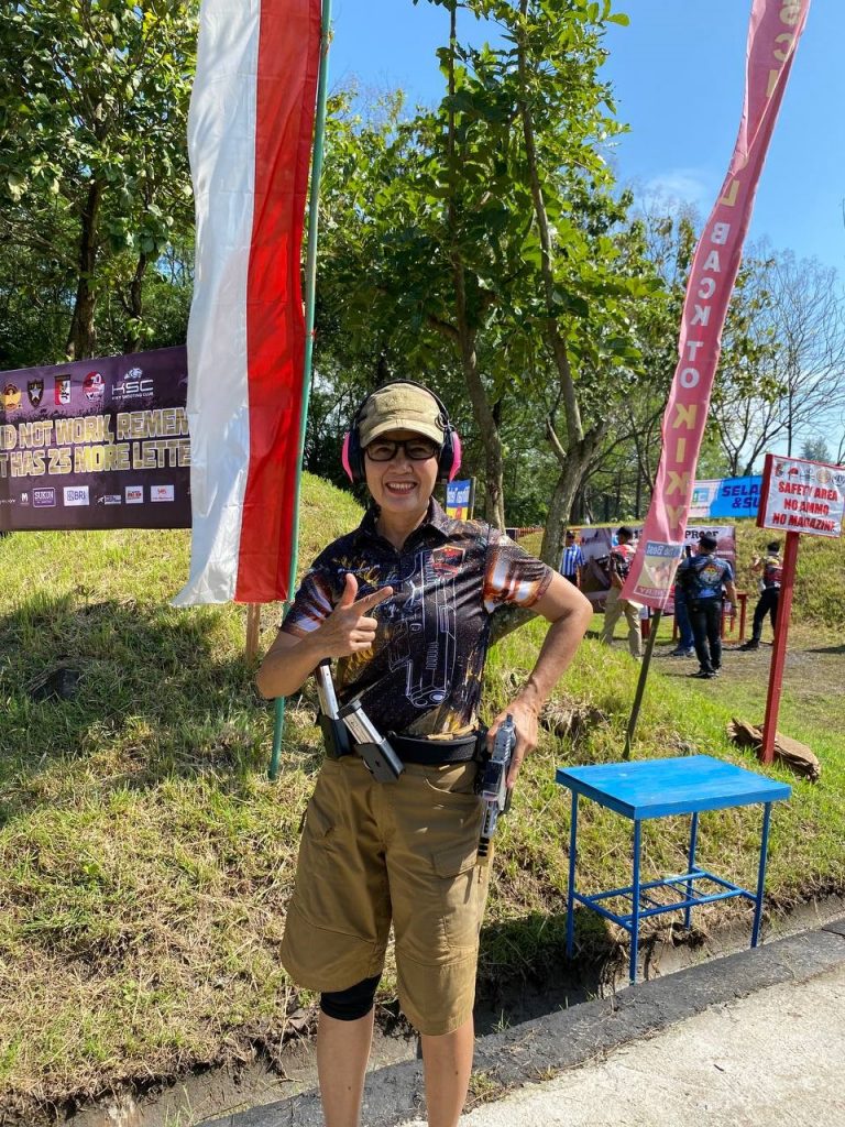 Ibu Sukmawati/ Ladies Shooter Indonesia